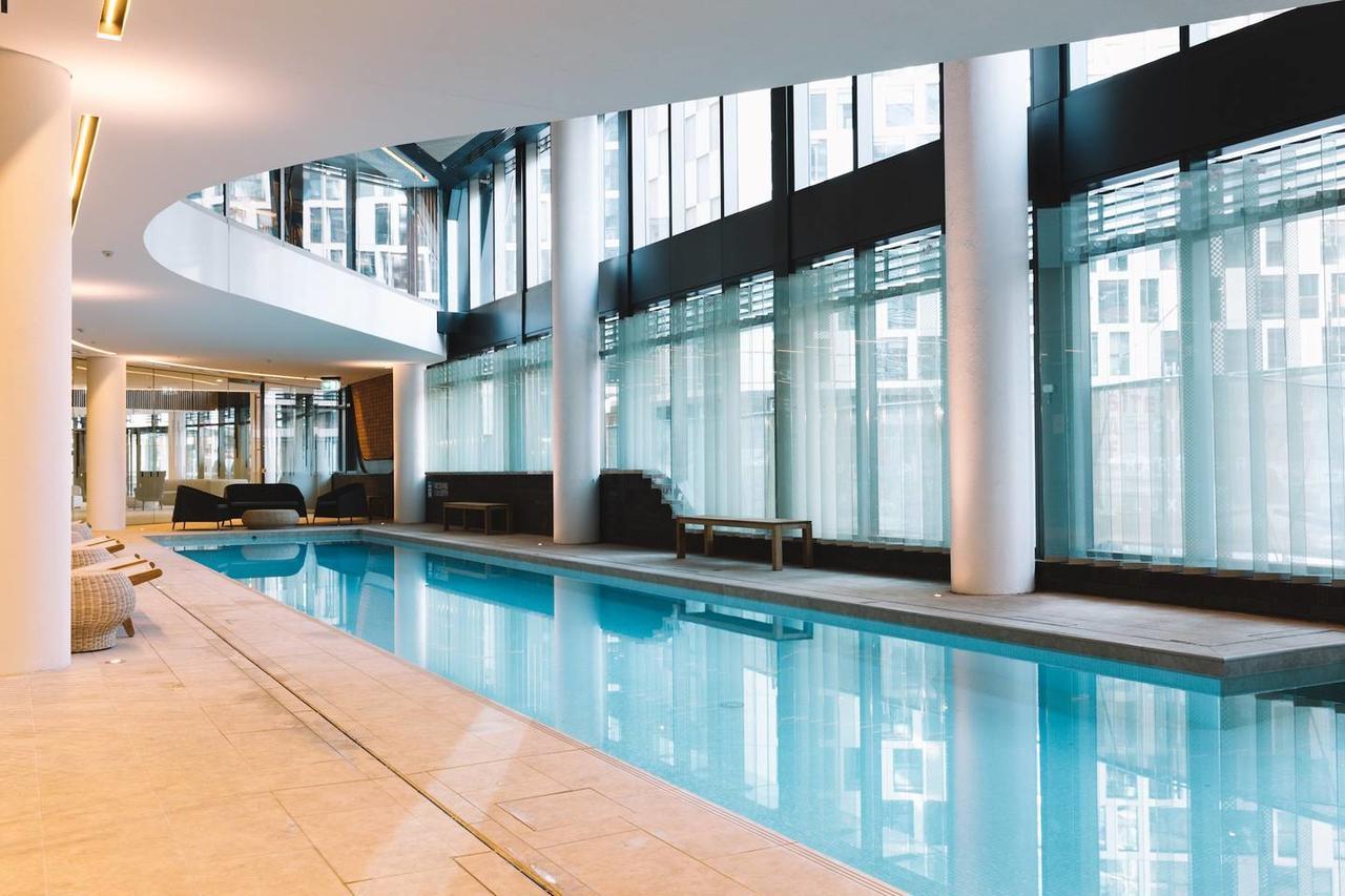 Designer 2 Bedroom + Pool + Gym + Close To Cbd Melbourne Buitenkant foto